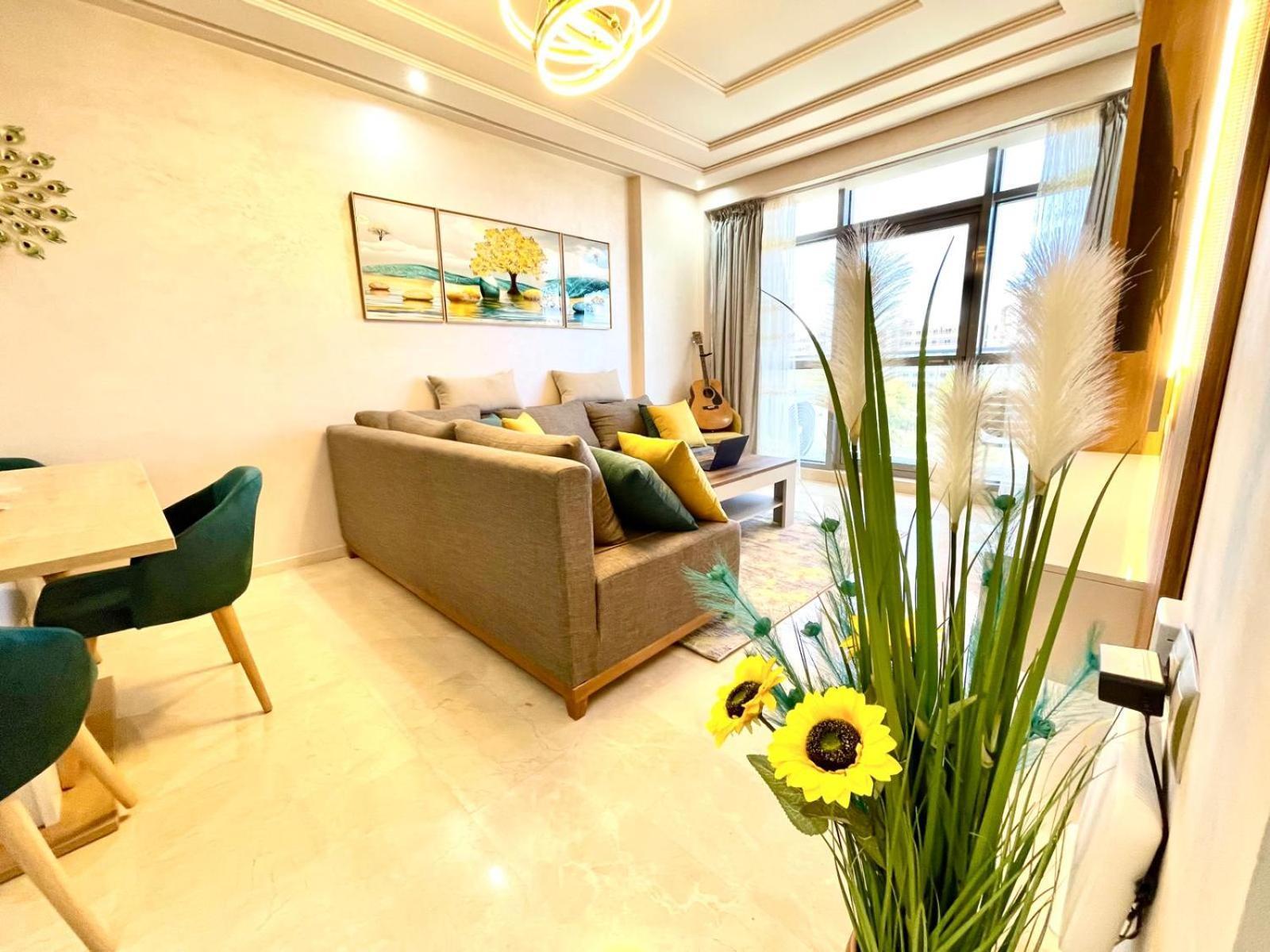 Modern Elegance With Sea Views In Central Tangier - Steps To Beach, Train And Attractions! Exterior photo